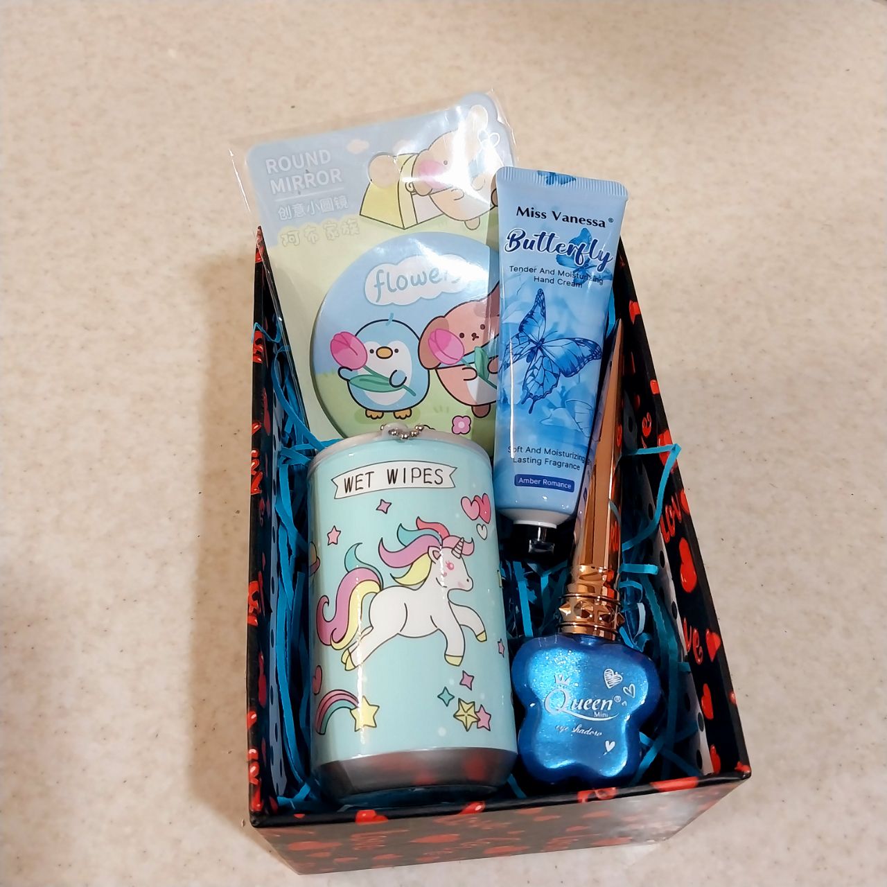 جعبه کادویی تولد و ولنتاین دخترانه ابی