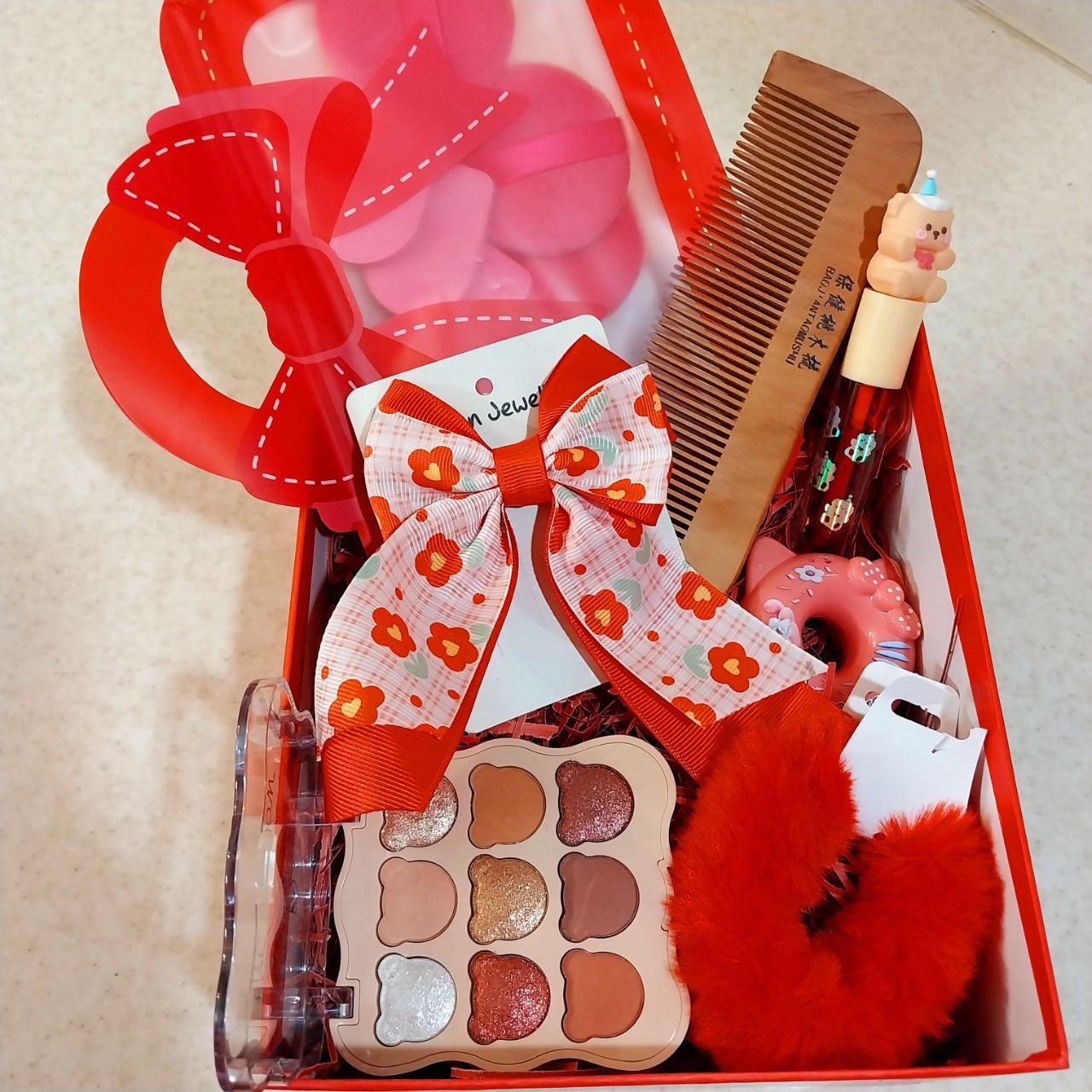 باکس هدیه دخترانه تولد و  روز دختر قرمز