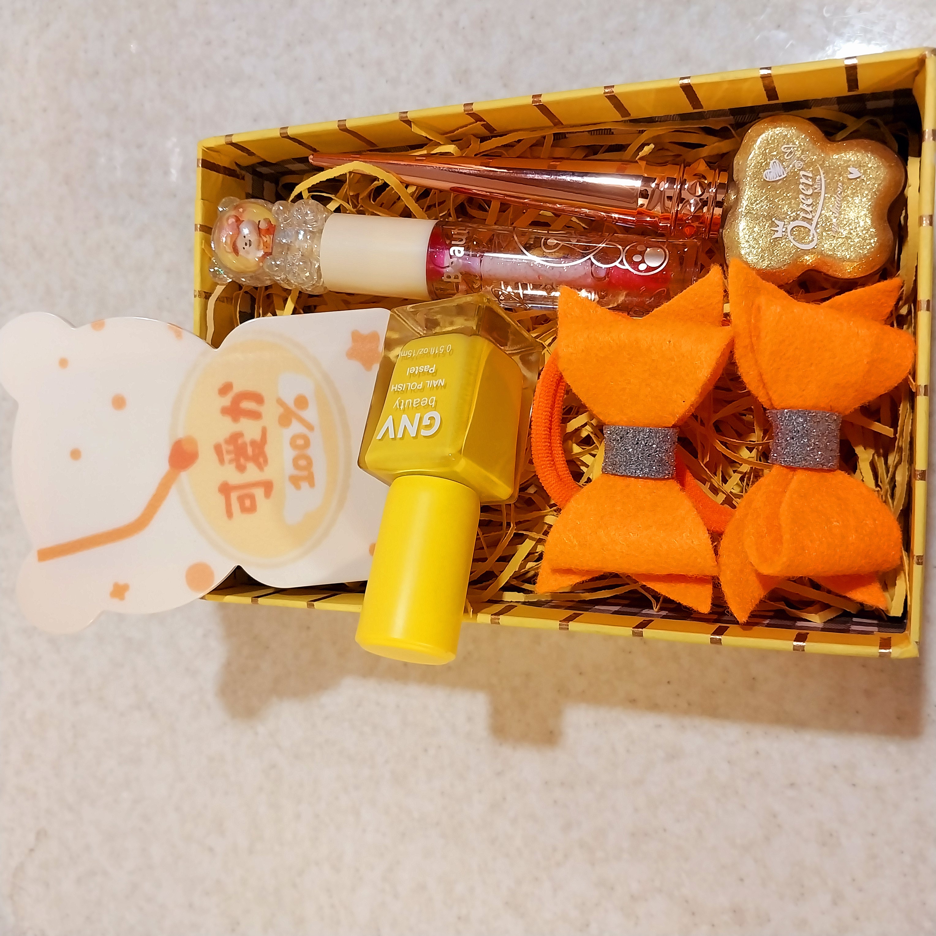 باکس هدیه تولد و ولنتاین لاکچری دخترانه زرد و نارنجی